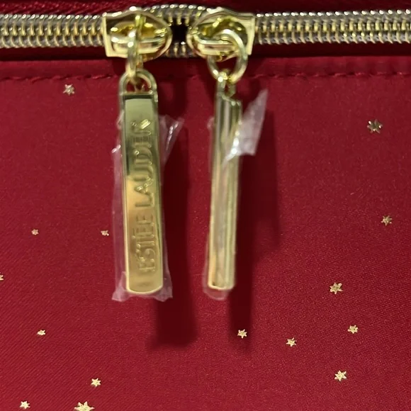 🎉 HOST PICK 🎉 Estée Lauder Holiday Edition Red Star Makeup Tote Bag - Picture 7 of 7